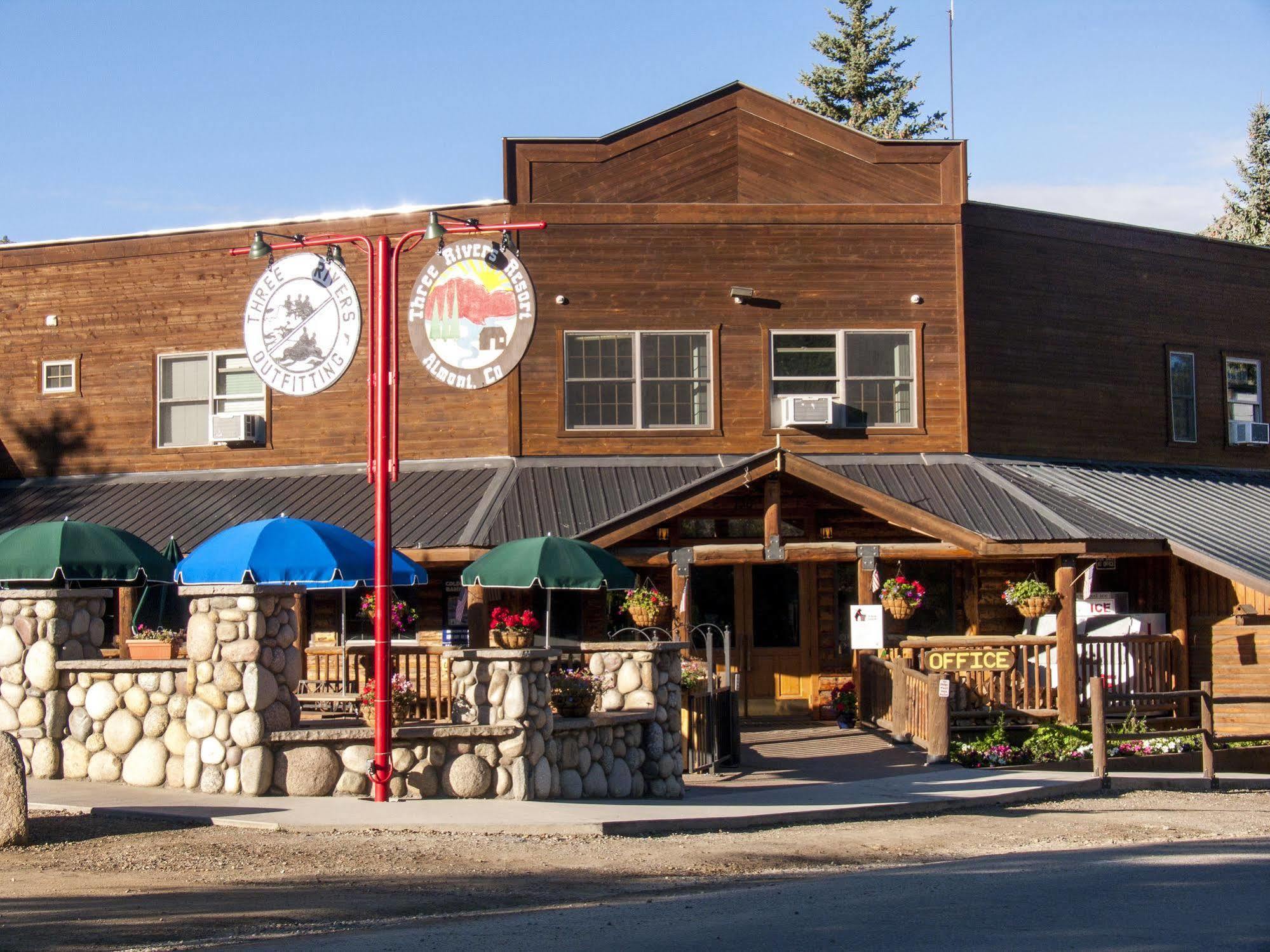 Three Rivers Resort Almont Exterior foto
